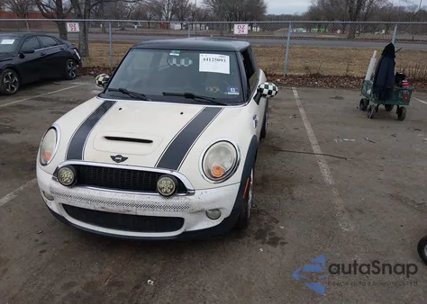 2009 Mini Cooper S from USA, damaged, VIN WMWMF73559TW83452